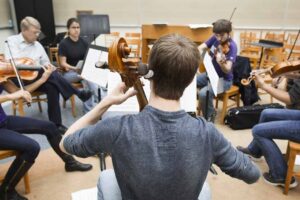 De quoi ai-je besoin pour enseigner la musique dans un véranda?