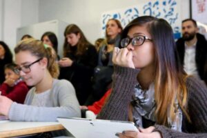 Comment enseignez-vous l'italien en tant que langue étrangère aux débutants?