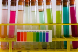 Comment expliquer les deux types de substances pures (élément chimique et composé chimique)?