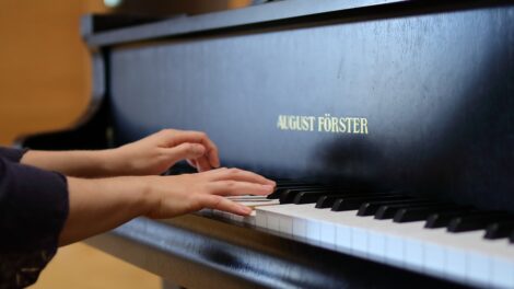 Piano et pianistes célèbres dans divers genres musicaux