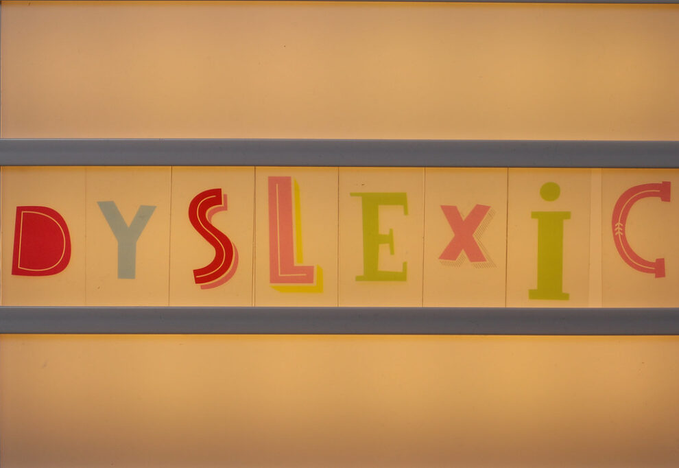Law 104 aide les gars dyslexiques à étudier?