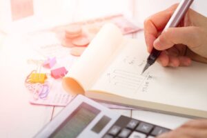 Comment préparer le dernier examen économique