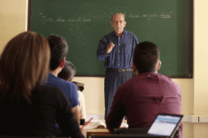 Expliquez l'algèbre linéaire: par où commencer et pourquoi