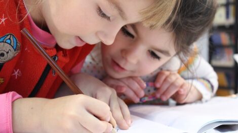 Comment la DSA influence-t-elle l'apprentissage?