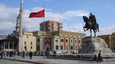 Université de Tirana: comment être admis