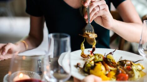 Alimentation électrique pour améliorer la concentration dans l'étude