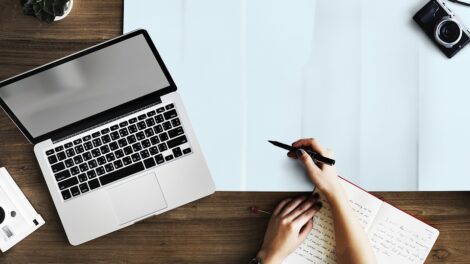 Internet comme aide dans les devoirs: est-ce vraiment efficace?