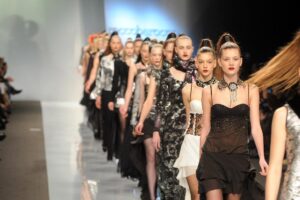 Blogger de la mode: que fait-il et combien gagne