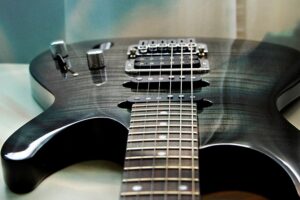 Combien coûte une guitare électrique