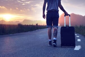 Comment voyager avec peu d'argent: astuces des étudiants