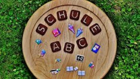 Découvrez l'école après la maison