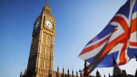 Quels documents utilisez-vous pour donner des leçons d'anglais aux étudiants moyens en ligne?