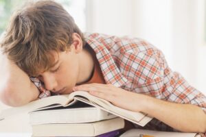 Comment gérer l'examen universitaire inégalé: 5 Règles définitifs