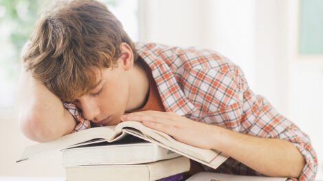 Comment gérer l'examen universitaire inégalé: 5 Règles définitifs