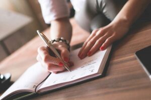Comment prendre des notes en classe? 8 conseils à mettre en pratique immédiatement
