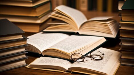 Non seulement la grammaire: manuels et romans pour apprendre l'allemand